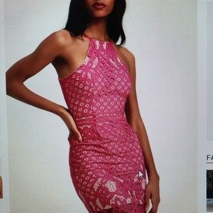 Lulu’s ‘Steal a kiss magenta lace dress’